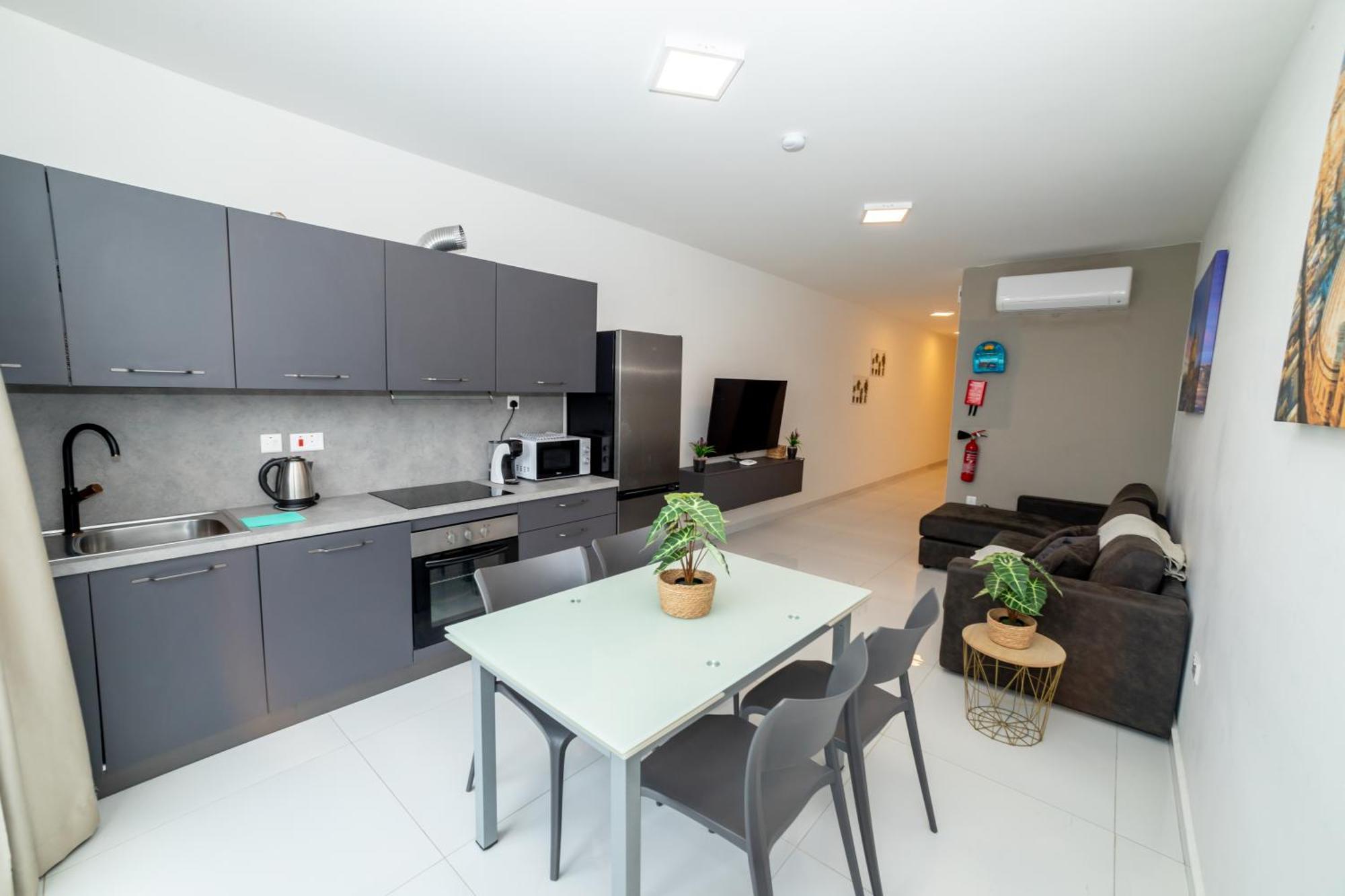 New And Modern Home In Bugibba, Great Location St. Paul's Bay Bagian luar foto