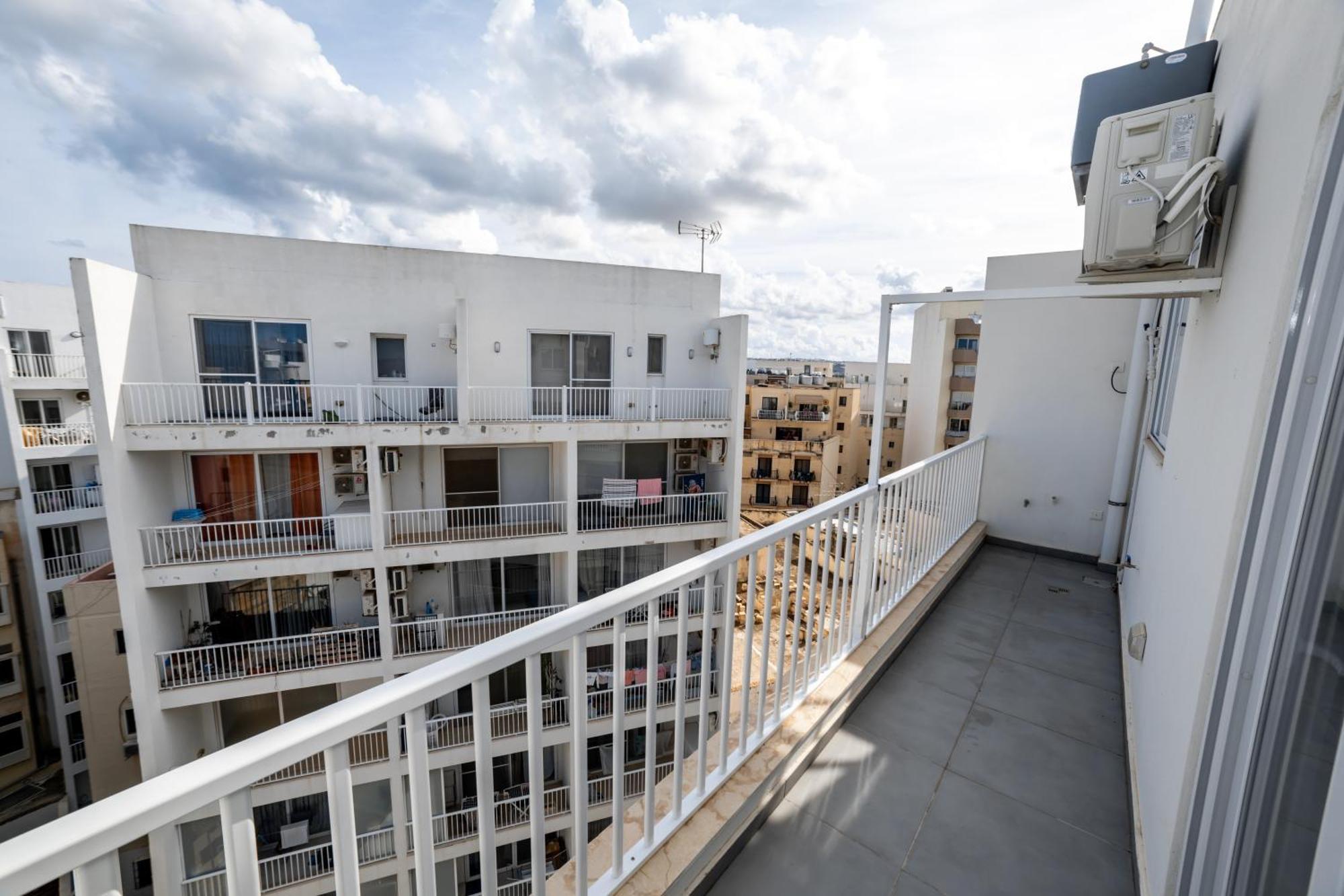 New And Modern Home In Bugibba, Great Location St. Paul's Bay Bagian luar foto